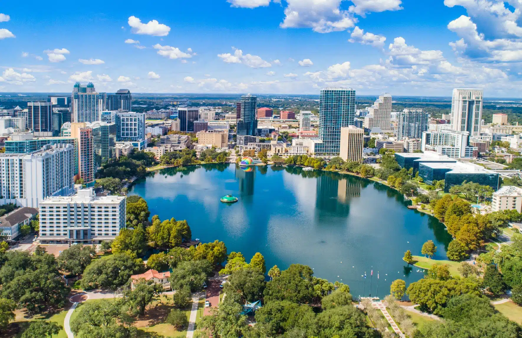 Propiedades en Orlando, bienes raíces de lujo, Gaby Fruch Team, inversión en Orlando, asesoría inmobiliaria Florida, residencias exclusivas Orlando, mercado de lujo en Florida, propiedades exclusivas Orlando, bienes raíces premium Orlando, compra de propiedades de lujo